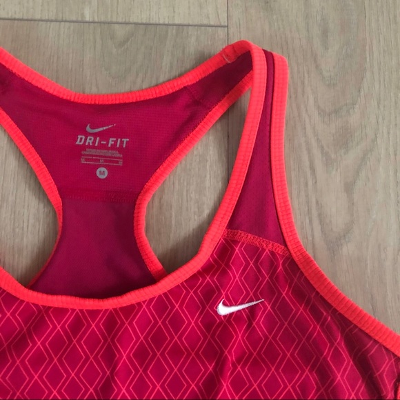 Nike Dri-fit tank - Picture 2 of 4